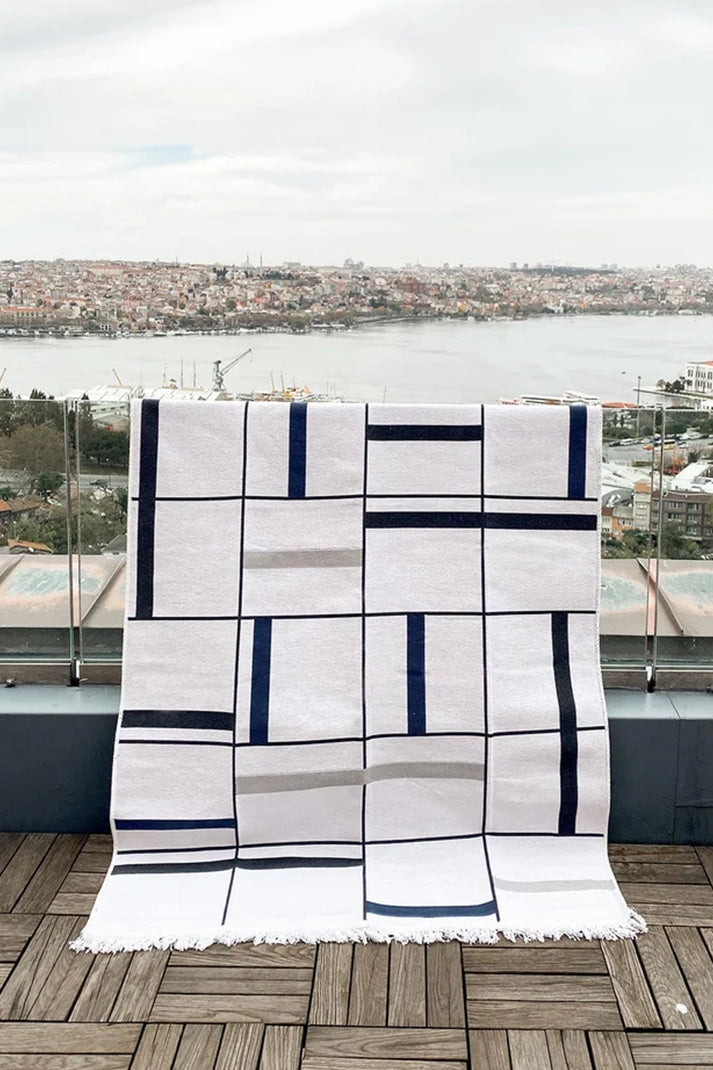 Mono Kilim